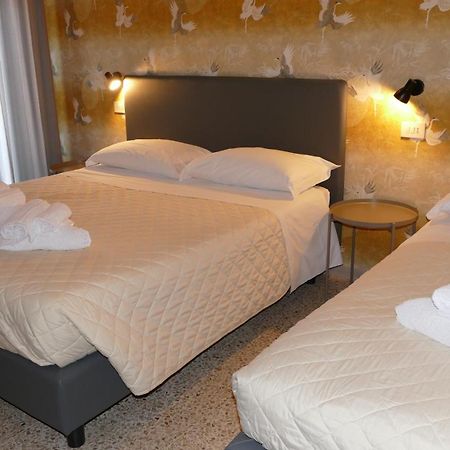 רימיני Hotel Spring מראה חיצוני תמונה