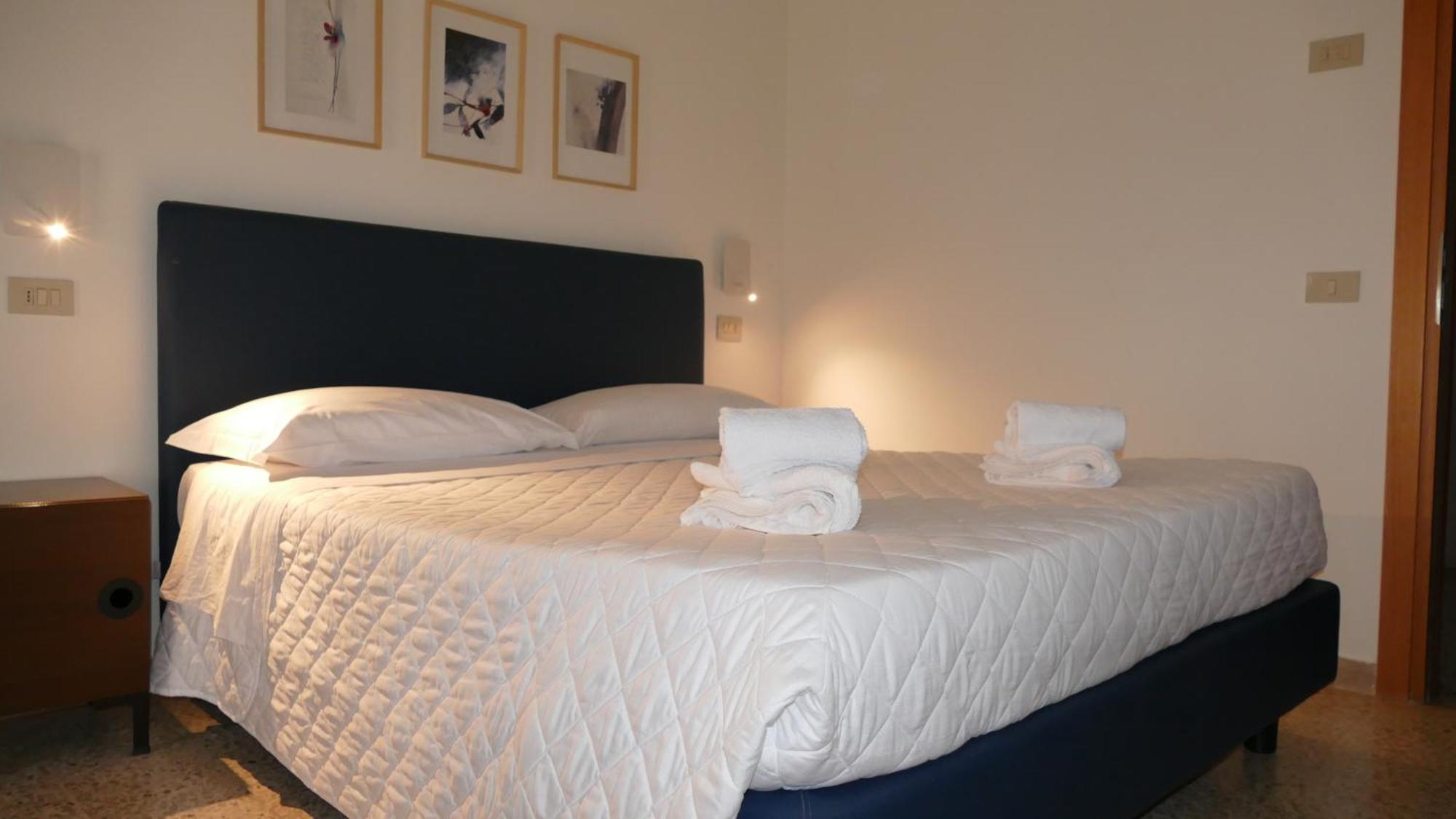 רימיני Hotel Spring מראה חיצוני תמונה