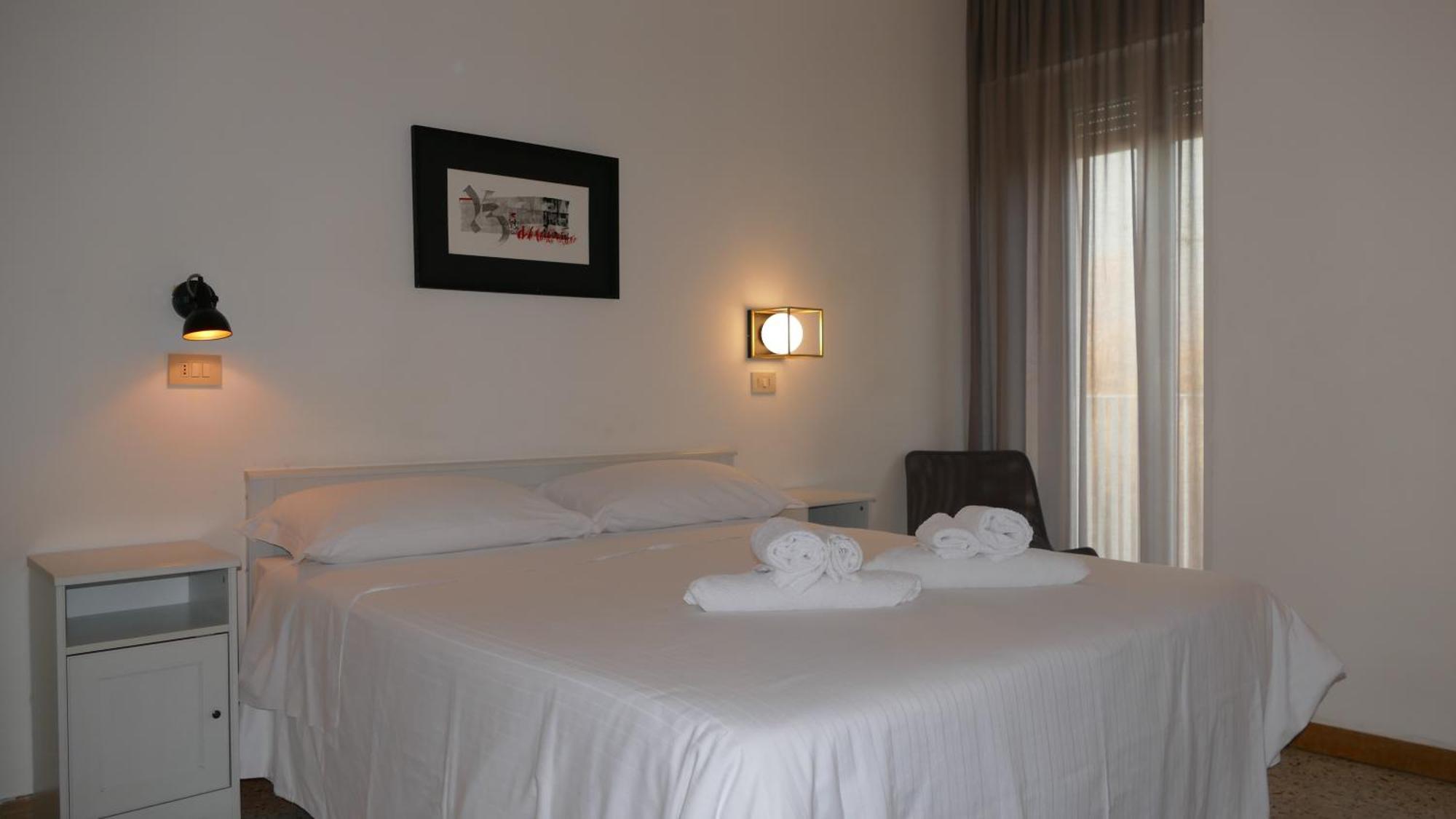 רימיני Hotel Spring מראה חיצוני תמונה