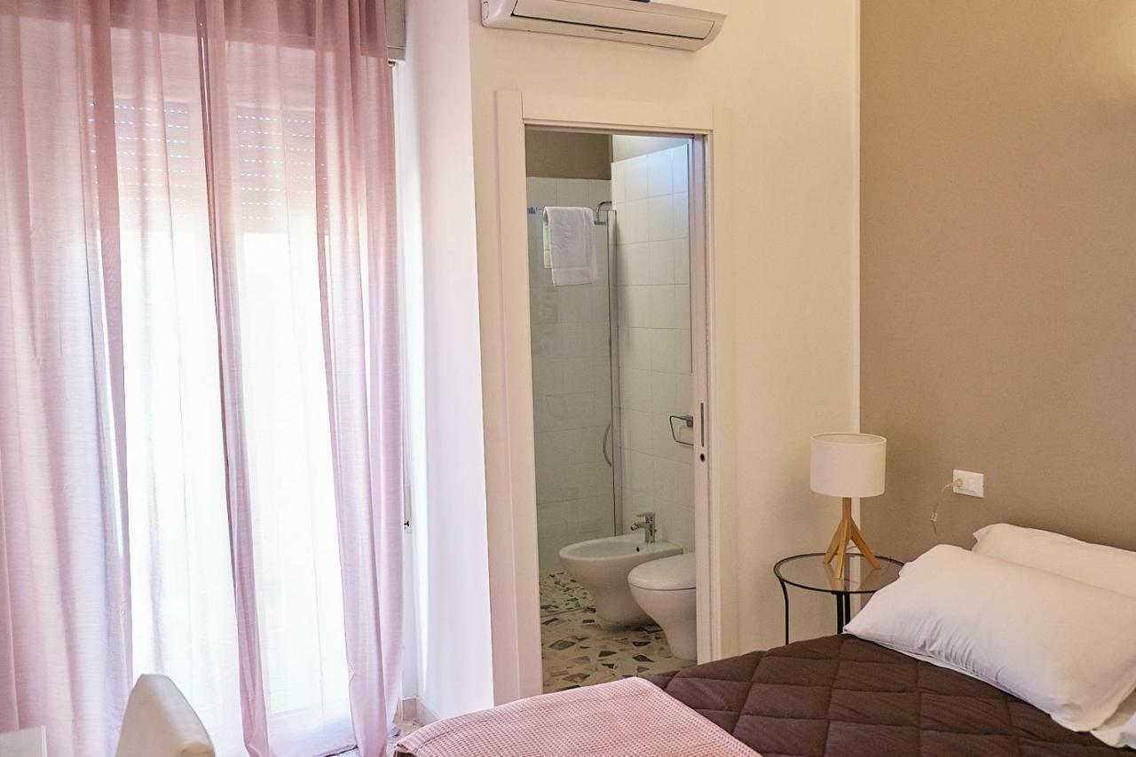 רימיני Hotel Spring מראה חיצוני תמונה